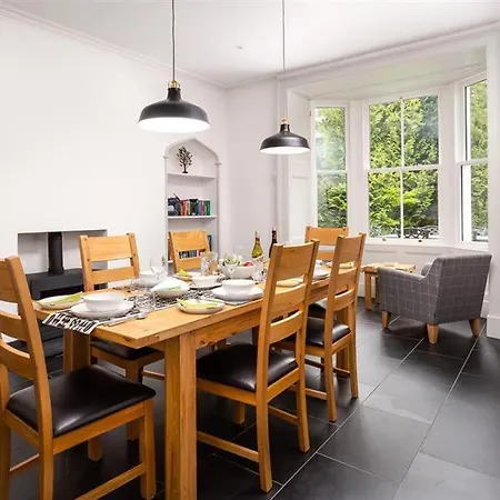 Ben House Holiday home
